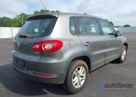 2011 Volkswagen Tiguan S from USA, damaged, VIN WVGAV7AX7BW528625